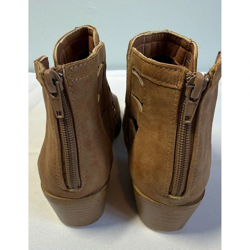 Tan Laser Cut Out Ankle Booties Western Stacked Heel Rear Zip Brown Womens 9 US